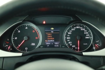 Audi A4 B8 Avant 2.0 TDI 143KM 2009 Audi A4 2.0 TDI, Automat, Klima, Klimatronic, zdjęcie 7