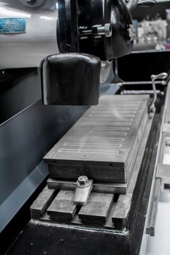 Магнитная плоскошлифовальная машина