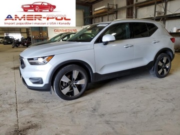 Volvo XC40 2022 Volvo XC 40 T5 Momentum 2022 2.0l 2.0 Benzyna 240KM