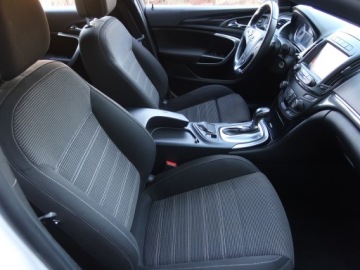 Opel Insignia I Sports Tourer Facelifting 2.0 CDTI BiTurbo ECOTEC 195KM 2015 Opel Insignia 2.0 BiTurbo CDTI, 191 KM, Automat, zdjęcie 8