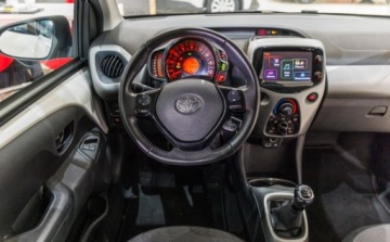 Toyota Aygo II Hatchback 5d 1.0 VVT-i 69KM 2017 Toyota Aygo 1.0 VVT-i X-play EU6 Benzyna 69KM, zdjęcie 17