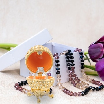 Набор подставок для ювелирных изделий в подарочной коробке