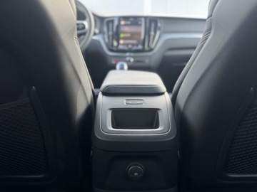 Volvo XC60 II Crossover Plug-In Facelifting 2.0 T8 455KM 2024 Volvo XC 60 XC60 T8 Plug-In Black Edition! | AWD |, zdjęcie 21