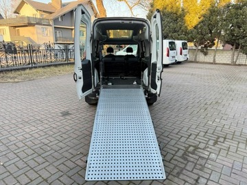 Fiat Doblo IV 1.6 MultiJet 120KM 2019 Fiat Doblo niepełnosprawnych rampa inwalida 2020, zdjęcie 1