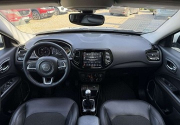 Jeep Compass II SUV 1.4 MultiAir 140KM 2018 Jeep Compass Rezerwacja 1.4 Benzyna 140KM, zdjęcie 13