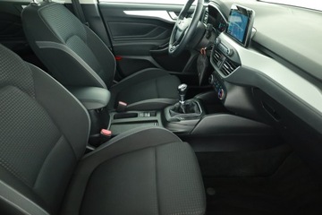 Ford Focus III Hatchback 5d facelifting 1.5 TDCi 120KM 2018 Ford Focus 1.5 EcoBlue, Salon Polska, Serwis ASO, zdjęcie 6