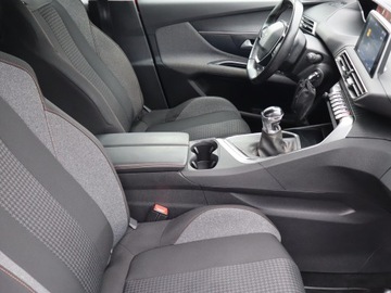 Peugeot 3008 II Crossover 1.2 PureTech 130KM 2019 Peugeot 3008 1.2 PureTech, Salon Polska, zdjęcie 8