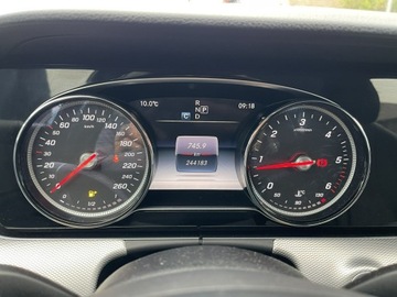 Mercedes Klasa E W213 2017 Mercedes E 200 Skóra Automat Kamera Ambiente HAK, zdjęcie 8