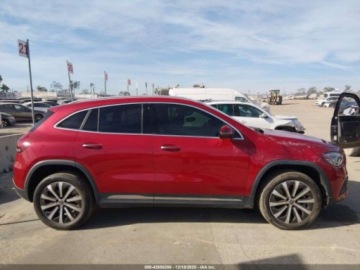 Mercedes GLA II 2021 Mercedes-Benz GLA 250 2021 2.0 Benzyna 221KM, zdjęcie 6