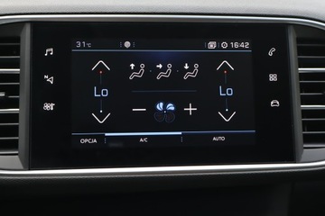 Peugeot 308 II Hatchback Facelifting 1.2 PureTech 110KM 2021 Peugeot 308 1.2 PureTech, Navi, Klima, zdjęcie 15