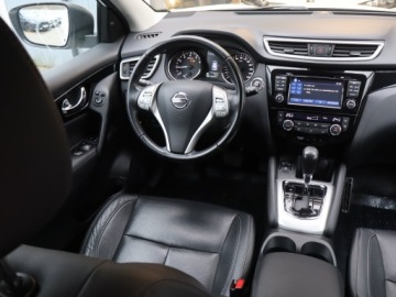 Nissan Qashqai II Crossover 1.2 DIG-T 115KM 2015 Nissan Qashqai 1.2 DIG-T, Automat, Skóra, Navi, zdjęcie 6