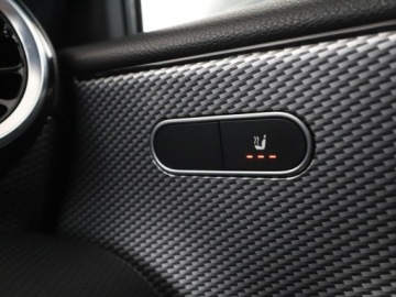 Mercedes Klasa A W177/V177 Hatchback 2.0 250 224KM 2018 Mercedes A 250 225KM Automat Navi Czujniki, zdjęcie 35