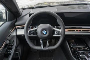 BMW Seria 5 G90-91 Touring 2.0 520d 197KM 2025 BMW 520 xDrive Limuzyna - Dostępny od ręki!, zdjęcie 15
