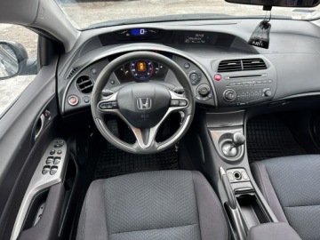 Honda Civic VIII Hatchback 3d 1.4 i-VTEC 100KM 2009 Honda Civic 1.4 100KM/Zamian/Kredyt/VIP Gwarant, zdjęcie 15