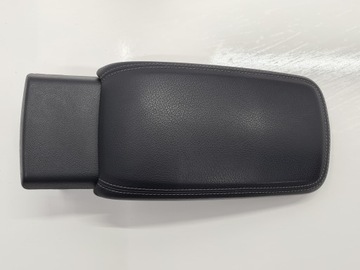 MERCEDES W246 LOKETNÍ OPĚRKA KOŽENÝ