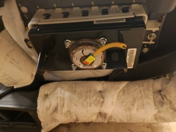 DESKA KONZOLA ULOŽENÍ PÁSY OPTIMA III 3 FACELIFT