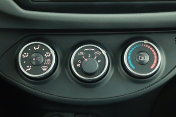 Toyota Yaris III Hatchback 5d Facelifting 1.0 VVT-i 69KM 2015 Toyota Yaris 1.0 VVT-i, Salon Polska, Serwis ASO, zdjęcie 10