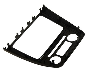 Маскирующая рамка на магнитолу Skoda Yeti Octavia.