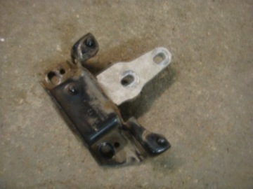 FORD FIESTA MK7 PODUSZKA SILNIKA ŁAPA 1.4 TDCI