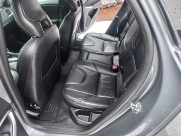 Volvo V40 II Hatchback Facelifting 2.0 D3 150KM 2018 Volvo V40 2.0 d3150 KM, zdjęcie 18