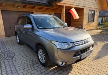 Mitsubishi Outlander III 2013 Mitsubishi Outlander Outlander 2.3 D 150 KM zadbany pozadny woz 2.3, zdjęcie 17