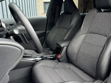 Toyota Corolla XII TS Kombi Facelifting 2.0 Hybrid Dynamic Force 196KM 2024 Od ręki - Teamplayer 2.0 Hybrid Dynamic Force 196KM | Podgrzewane fotele!, zdjęcie 4