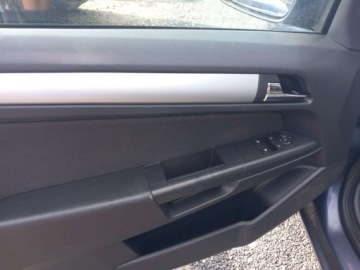 Opel Astra J Hatchback 5d 1.6 Twinport ECOTEC 115KM 2009 Opel Astra OPEL ASTRA H 1600 benzyna super stan 1.6 Benzyna 115KM, zdjęcie 18