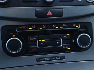 Volkswagen Passat B7 Limousine 2.0 TDI CR DPF BlueMotion 140KM 2011 VW Passat 2.0 TDI, Salon Polska, Navi, Klima, zdjęcie 16