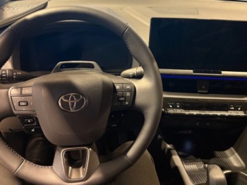 Toyota C-HR II SUV Plug-In 2.0 Hybrid Dynamic Force Plug-in  223KM 2026 Executive 2.0 Plug-in Hybrid Dynamic Force 223KM | Podgrzewane fotele!, zdjęcie 5