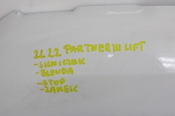 PARTNER BERLINGO II III 2008R- VÍKO KUFRU ZADNÍ KUFRU