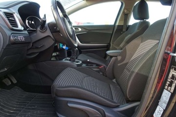 Kia Ceed III Kombi Facelifting 1.5 T-GDI 160KM 2023 Kia Ceed Bezwypadkowy Kamera Tempomat CarPlayAA klima 2stref. FV23, zdjęcie 12