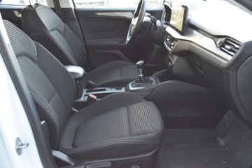 Ford Focus IV Kombi Facelifting 1.0 EcoBoost 125KM 2023 Ford Focus SalonPL 1.0 125KM Combi Titanium Climatronic Tempomat LED VAT23, zdjęcie 34