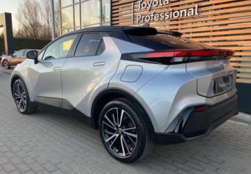 Toyota C-HR II SUV 1.8 Hybrid 140KM 2025 Toyota C-HR Toyota C-HR 1.8 Hybrid Executive 1.8 Hybryda 140KM, zdjęcie 3