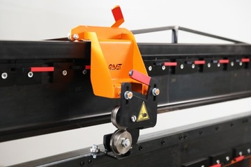 2m Giętarka 3-segmentowa Zaginarka segmentowa do blachy OLMET SG3/2200 +nóż