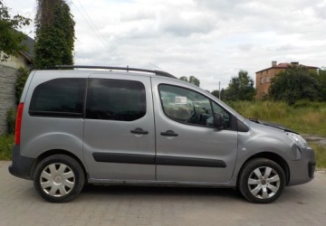 Citroen Berlingo III Osobowy M 1.2 PureTech 110KM 2018 Citroen Berlingo Okazja 1.2 Benzyna 110KM, zdjęcie 15