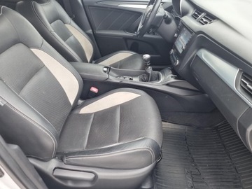 Toyota Avensis III Sedan Facelifting 2015 1.8 Valvematic 147KM 2016 Toyota Avensis III (2009-) Toyota Avensis 1.8 Prem, zdjęcie 9