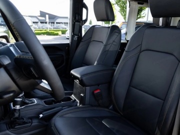 Jeep Wrangler IV 80th Anniversary 2d  Seria 6 2.0 GME Turbo 272KM 2025 Od ręki - Sahara GME 2.0 Turbo AT 4WD 272KM, zdjęcie 3