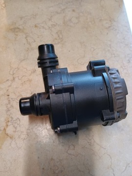 Dodatkowa Pompa Wody 8638237 BMW G30 G31 G11 G12 G15 X5 X6 X7 G07 G06 NOWA