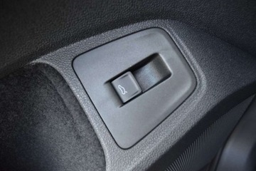 Volkswagen Tiguan II SUV Facelifting 2.0 TDI 200KM 2022 Volkswagen Tiguan 2.0 TDI 200KM 4x4 Elegance DSG MatrixACCSkoraKameraVAT23, zdjęcie 31