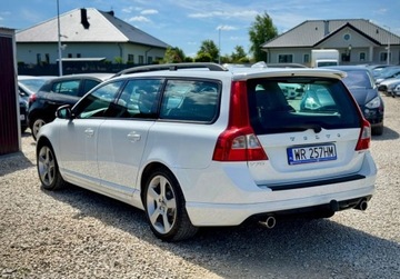 Volvo V70 III Kombi 2.5 T 231KM 2010 Volvo V70 2.5T 231KM Rdesing Skory BiXenon PDC Summum climatronic 2.5, zdjęcie 9