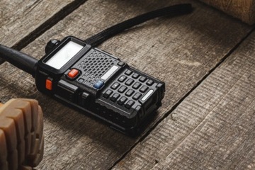 BAOFENG UV-5R 5W EU Walkie Talkie FM-радио разблокировано