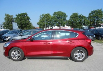 Ford Focus III Hatchback 5d facelifting 1.0 EcoBoost 100KM 2018 Ford Focus Ford Focus 1.0 benzyna 101 KM Benzyna 101KM, zdjęcie 6