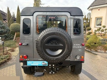 Land Rover Defender III 90 Station Wagon 2.2 TD4 122KM 2016 Land Rover Defender Limited Edition 90 DPF E 122KM 2016r możliwa zamiana, zdjęcie 22