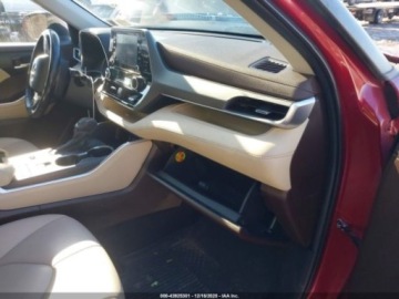 Toyota Highlander III 2022 Toyota Highlander Hybrid XLE, 2022r., 4x4, 2.5L 2.5 Hybryda 186KM, zdjęcie 9