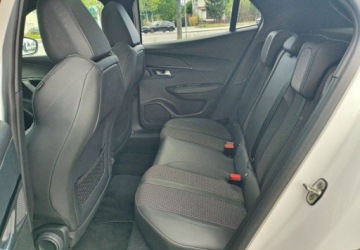 Peugeot 2008 II e-SUV Elektryczny 50kWh 136KM 2023 Peugeot 2008 e-2008 GT SalonPL FVat Od Reki Bogata Wersja Elektryczny, zdjęcie 10