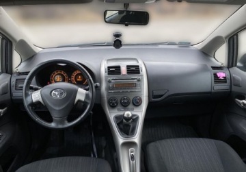 Toyota Auris I Hatchback 1.6 i 16V VVT-i 124KM 2007 Toyota Auris 1.6 VVT-i Luna Salon PL Toyota Mikolajczak Leszno 1.6, zdjęcie 3