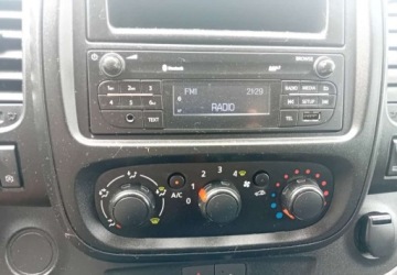 Opel Vivaro B Kombi Extra Long H1 2,9t 1.6 BiTurbo 125KM 2016 Opel Vivaro Opel Vivaro 1.6 Diesel 125KM, zdjęcie 23