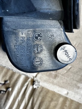 17 BMW E60 E61 КРЫШКА ТОПЛИВОБАЛКА 7183712 SCHWARZ II