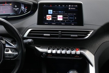 Peugeot 3008 II Crossover 1.2 PureTech 130KM 2018 Peugeot 3008 1.2 PureTech, Salon Polska, Skóra, zdjęcie 12