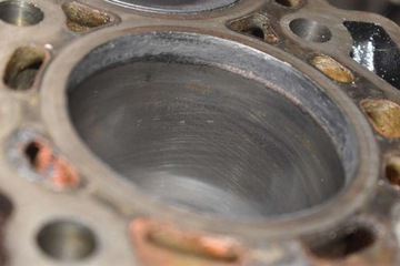 BLOK SPODEK MOTORU HŘÍDEL 4R80-6015-CC JAGUAR S-TYPE 2.7 BITURBO 207 KM 04-08